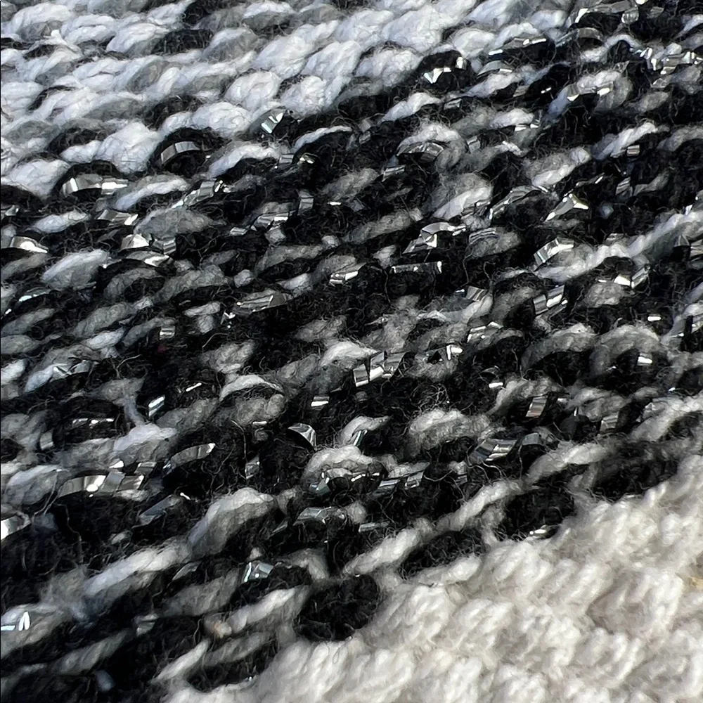 BCBGMaxAzria Home Black White Silver Shimmer Door Mat Rug Textured Woven